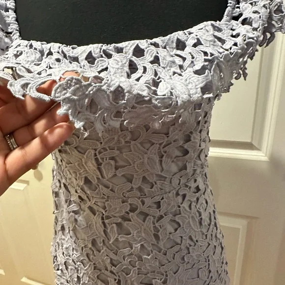ASTR Lavender lace dress - Picture 4 of 10